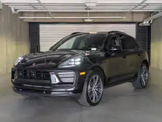 2026 Porsche Macan T's photo