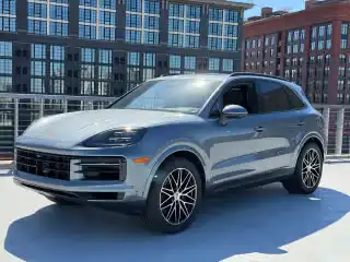 2026 Porsche Cayenne Base's photo