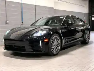 2026 Porsche Panamera 4's photo