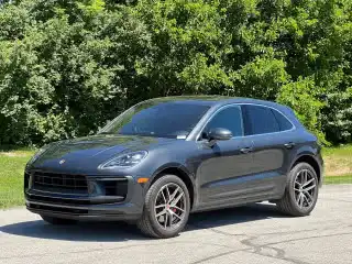 2022 Porsche Macan S's photo