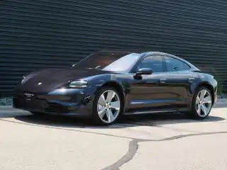 2020 Porsche Taycan Turbo's photo