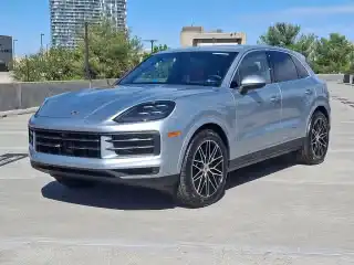2026 Porsche Cayenne Base's photo