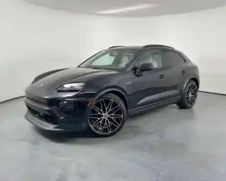 2024 Porsche Macan Macan 4 Electric's photo