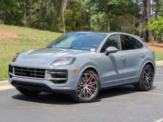 2026 Porsche Cayenne S's photo