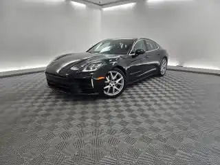 2026 Porsche Panamera 4's photo