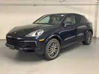 2022 Porsche Cayenne Base's photo