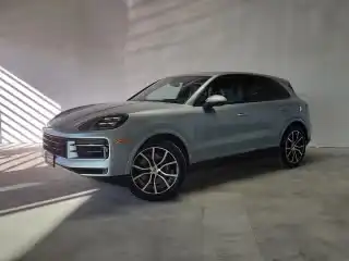 2025 Porsche Cayenne Base's photo
