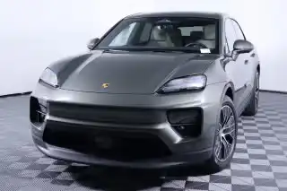 2026 Porsche Macan Macan Electric's photo