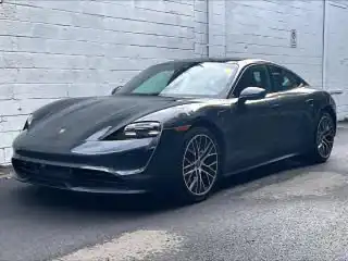 2022 Porsche Taycan Base's photo