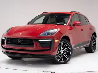 2026 Porsche Macan T's photo