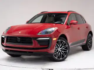 2026 Porsche Macan T's photo