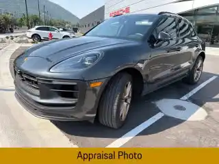 2023 Porsche Macan S's photo
