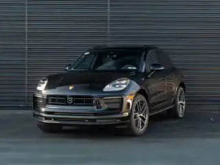 2026 Porsche Macan Base's photo