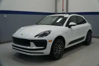2026 Porsche Macan undefined photo 5