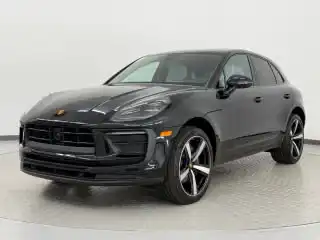 2026 Porsche Macan Base's photo