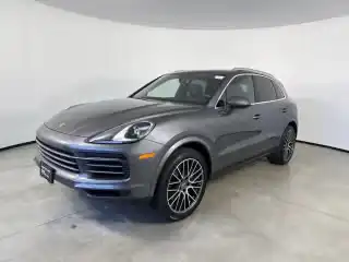 2023 Porsche Cayenne Platinum Edition's photo
