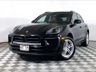 2026 Porsche Macan Base's photo
