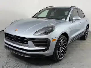 2026 Porsche Macan Base's photo