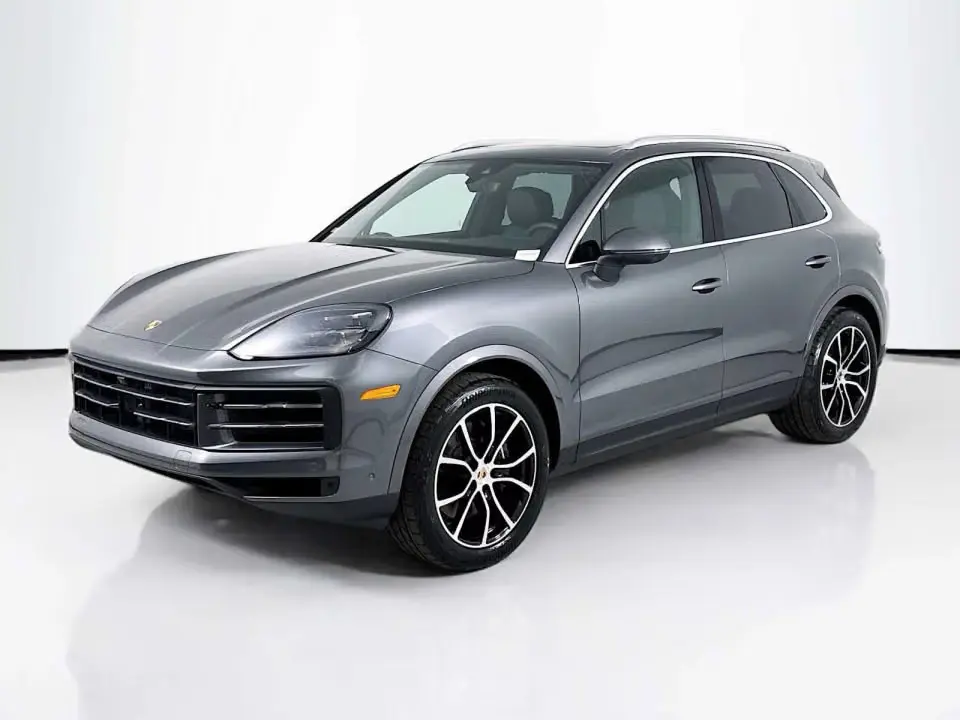 2026 Porsche Cayenne Base photo 3