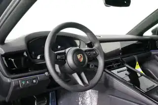 2025 Porsche Panamera 4's photo