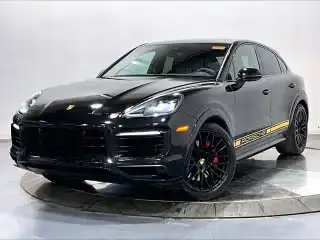 2023 Porsche Cayenne GTS's photo