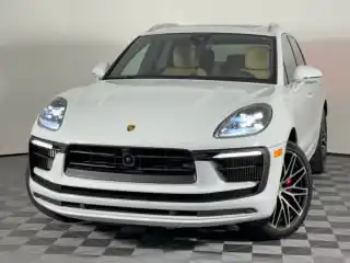 2023 Porsche Macan S's photo