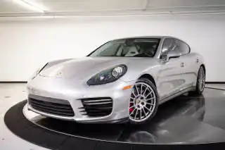 2015 Porsche Panamera GTS's photo