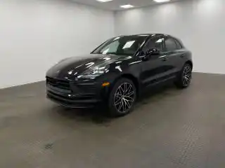 2026 Porsche Macan Base's photo
