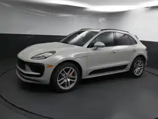 2026 Porsche Macan S's photo