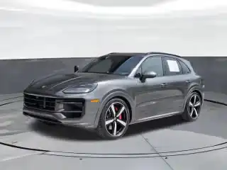 2025 Porsche Cayenne GTS's photo