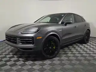 2025 Porsche Cayenne E-Hybrid's photo