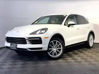 2022 Porsche Cayenne Base's photo