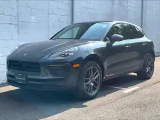 2023 Porsche Macan T's photo