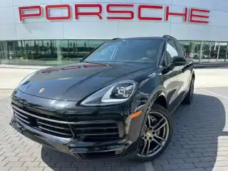 2023 Porsche Cayenne Platinum Edition's photo