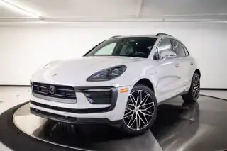 2023 Porsche Macan T's photo