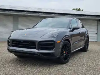 2021 Porsche Cayenne GTS's photo