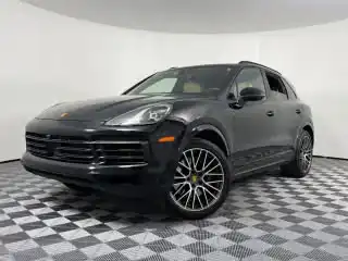 2023 Porsche Cayenne Platinum Edition's photo