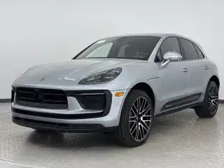 2025 Porsche Macan Base's photo