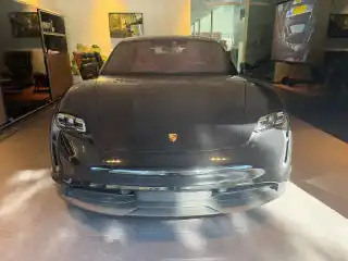 2023 Porsche Taycan Base's photo