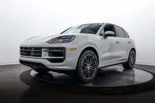 2026 Porsche Cayenne Base's photo