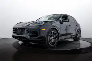 2026 Porsche Cayenne E-Hybrid's photo