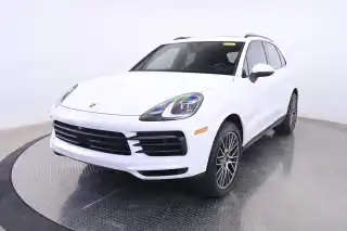 2023 Porsche Cayenne Platinum Edition's photo