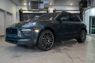 2026 Porsche Macan Base's photo