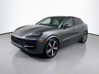 2024 Porsche Cayenne S E-Hybrid's photo