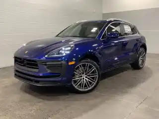 2026 Porsche Macan Base's photo