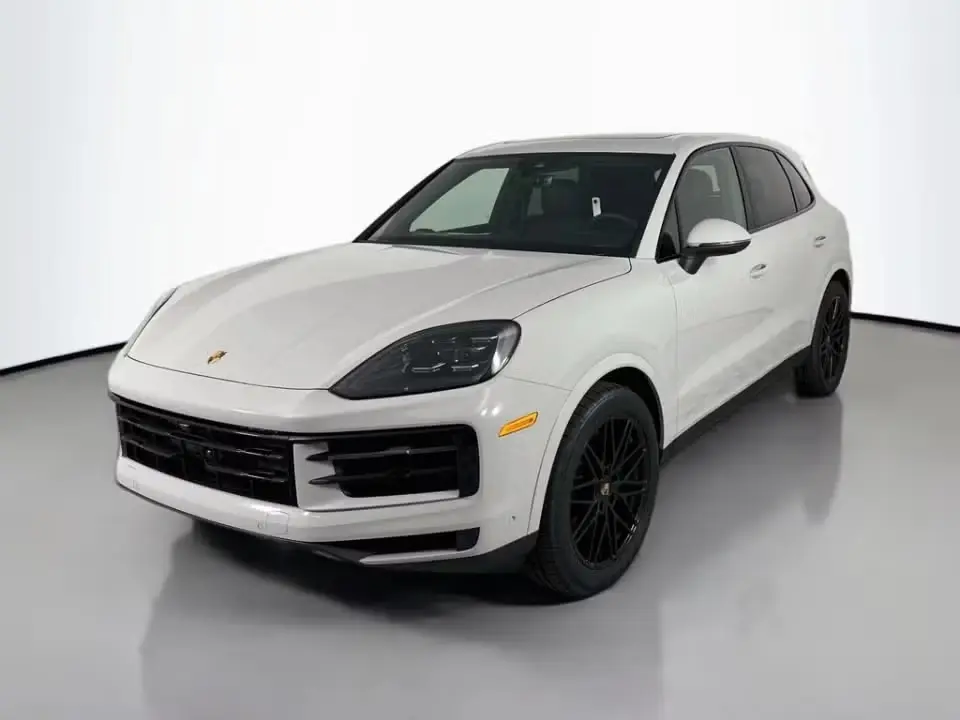 2025 Porsche Cayenne Base photo 3