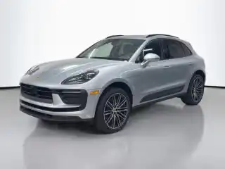 2026 Porsche Macan Base's photo
