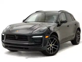 2026 Porsche Macan Base's photo