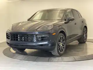 2025 Porsche Cayenne Base's photo