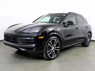 2025 Porsche Cayenne S's photo